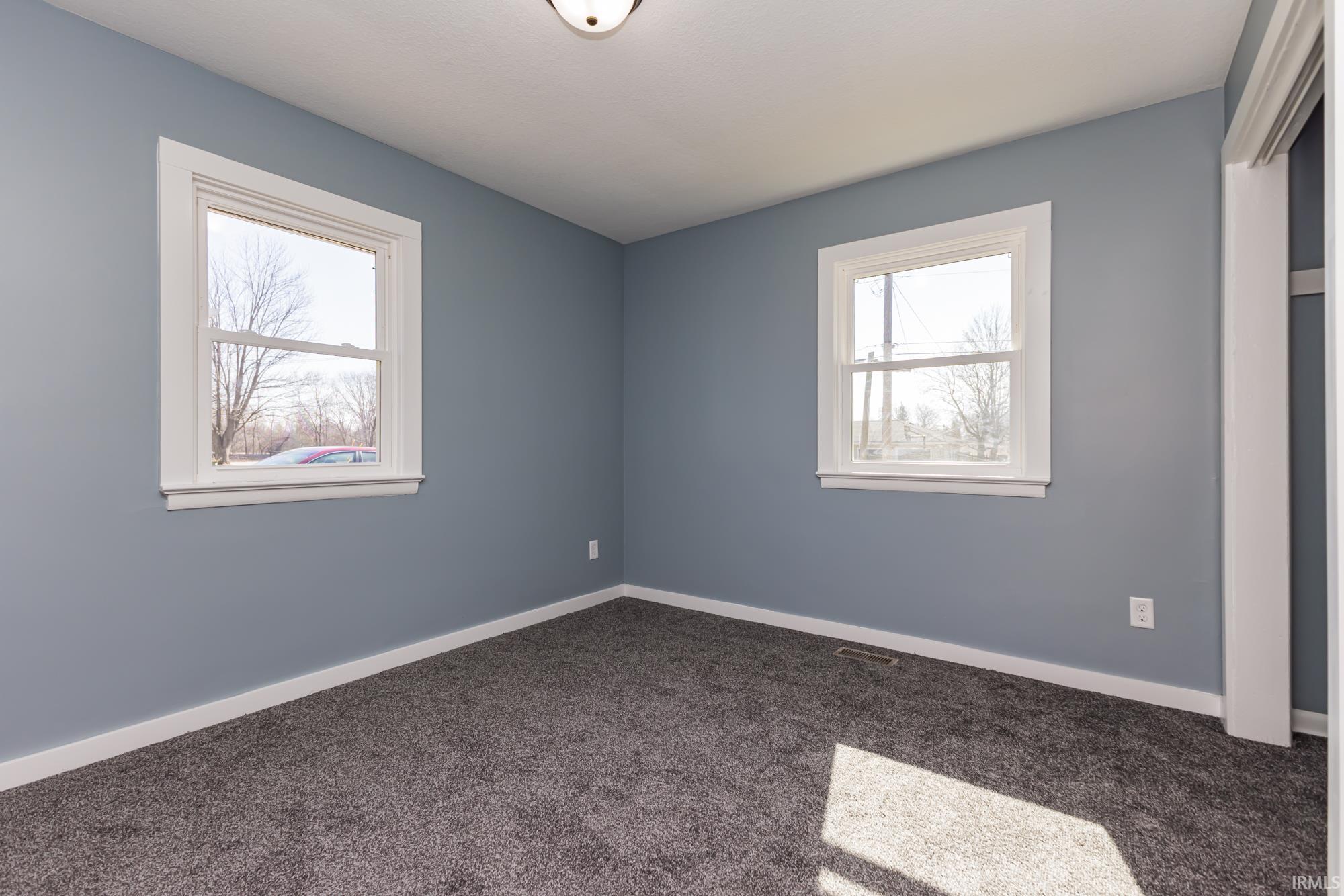 3509 E Maplegrove Avenue