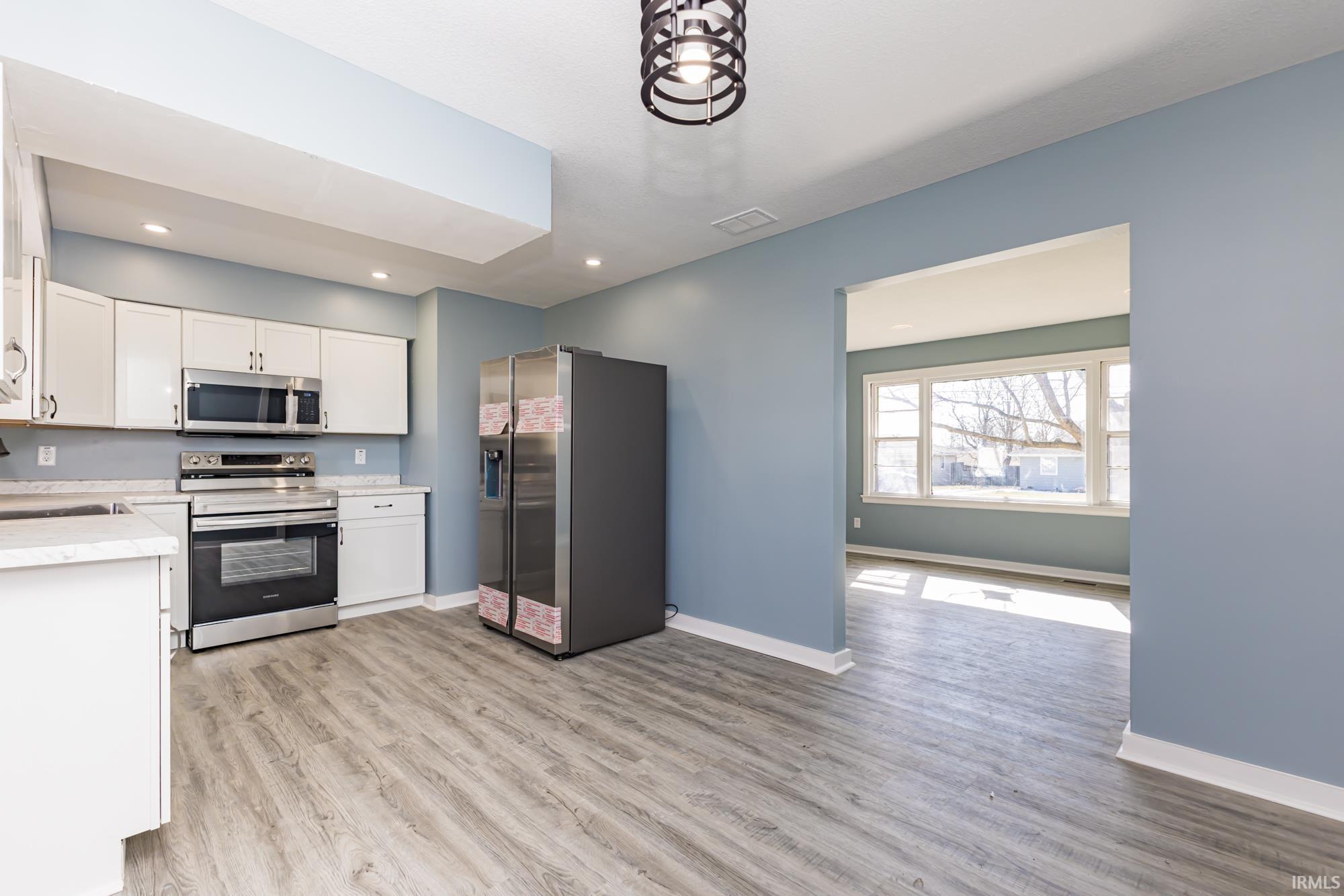 3509 E Maplegrove Avenue