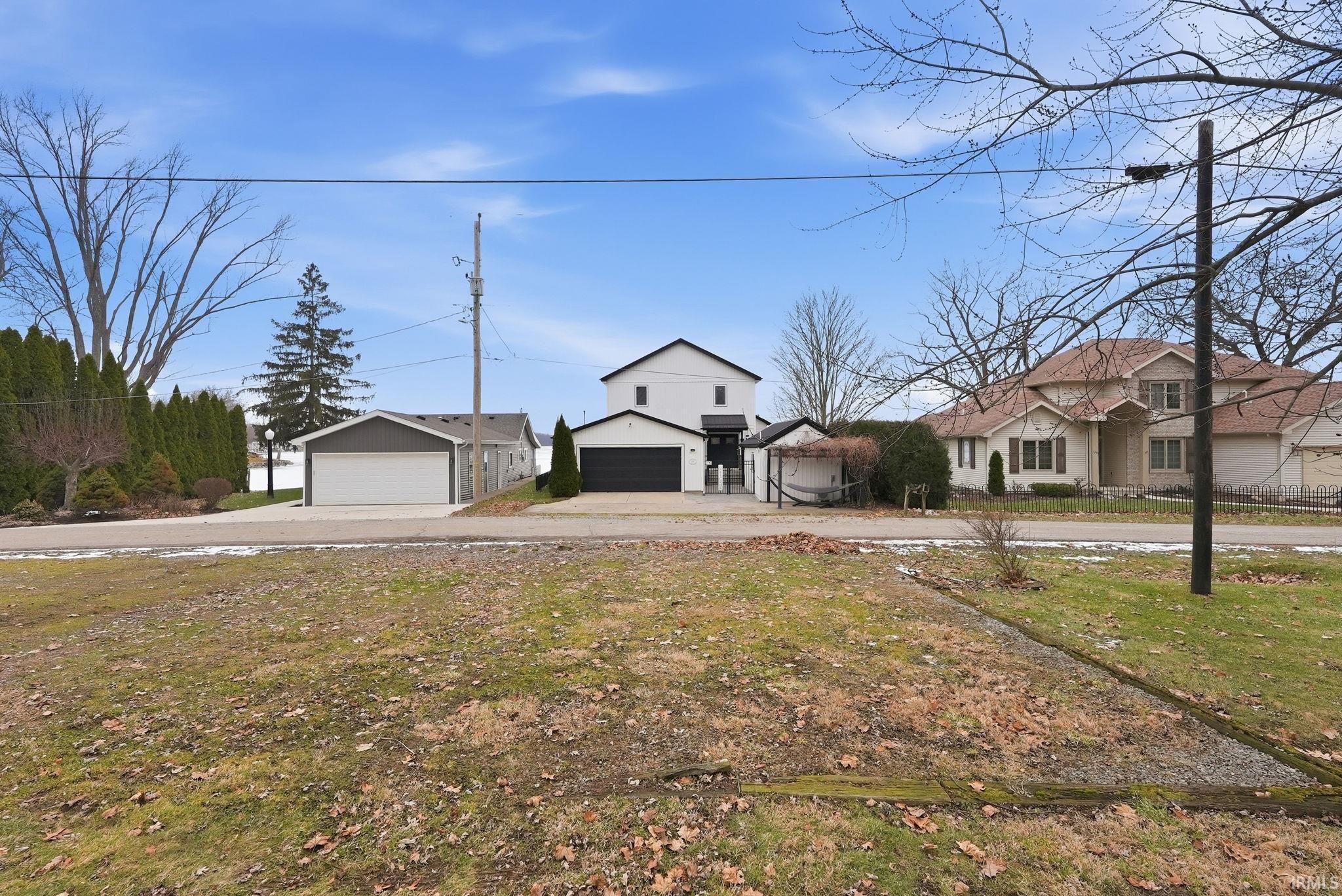 1255 Lane 280 Hamilton Lake