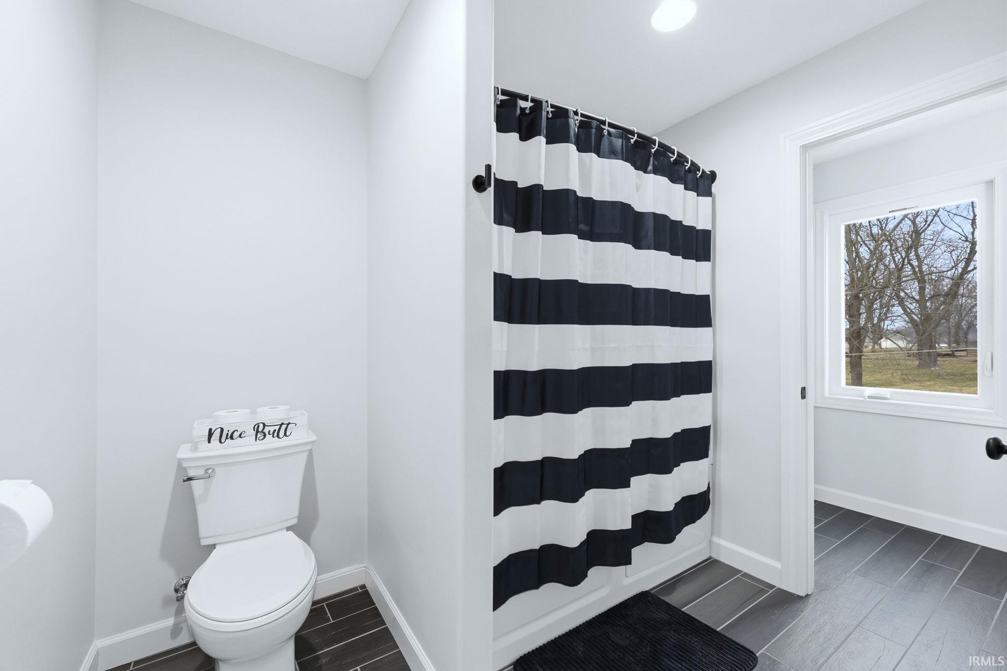 1255 Lane 280 Hamilton Lake