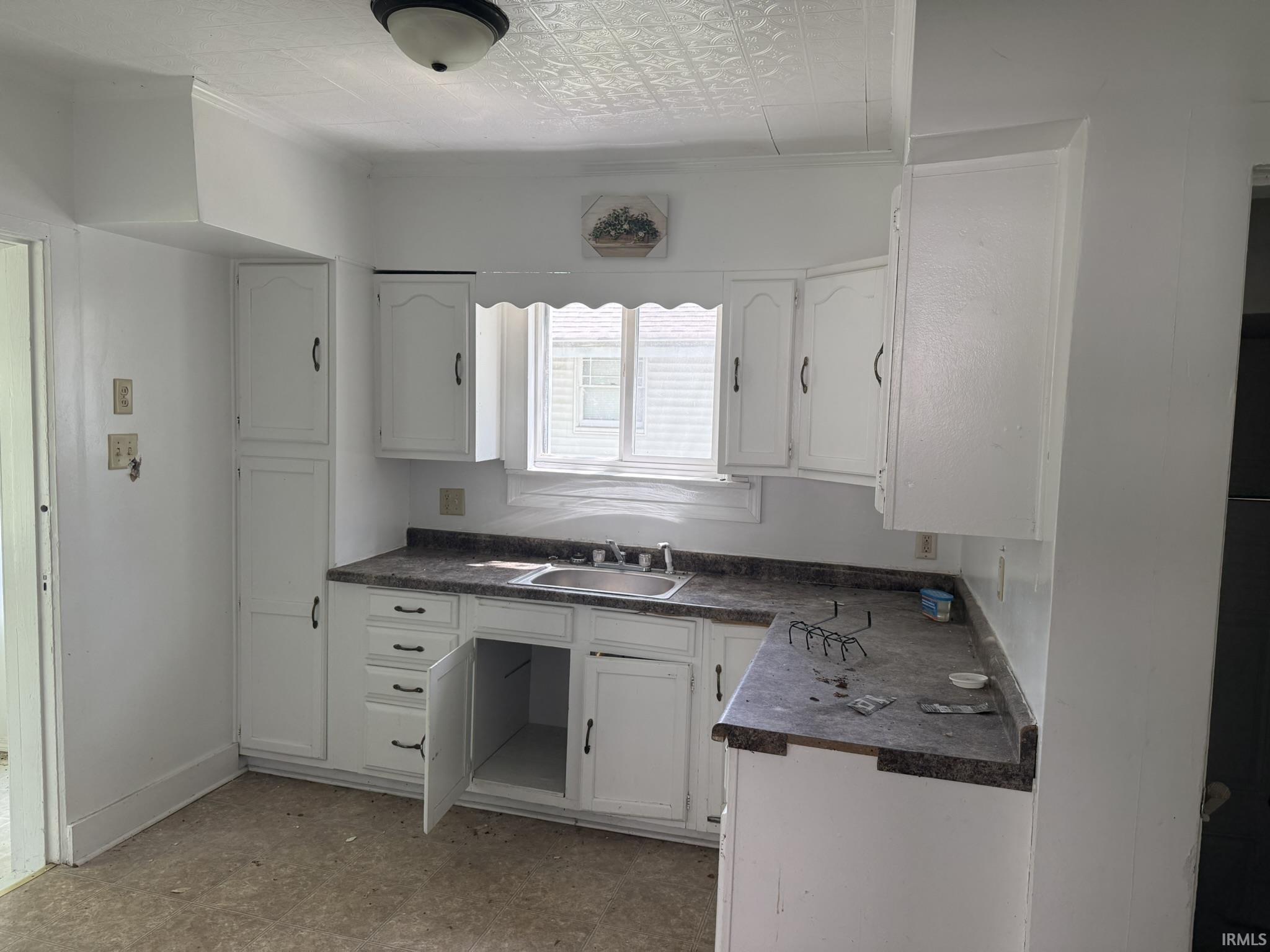 3105 central Drive