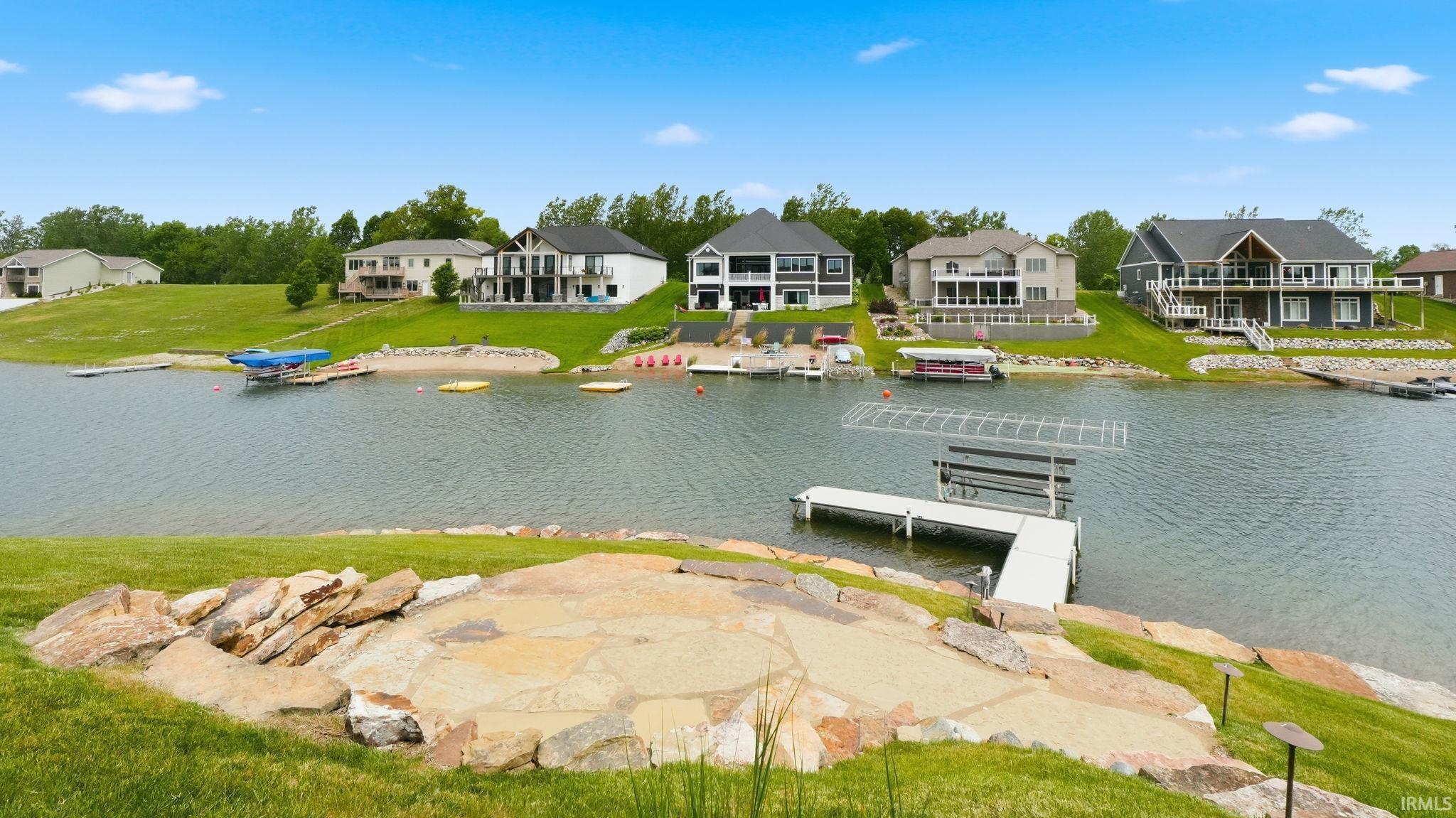 215 282B Hamilton Lake Lane