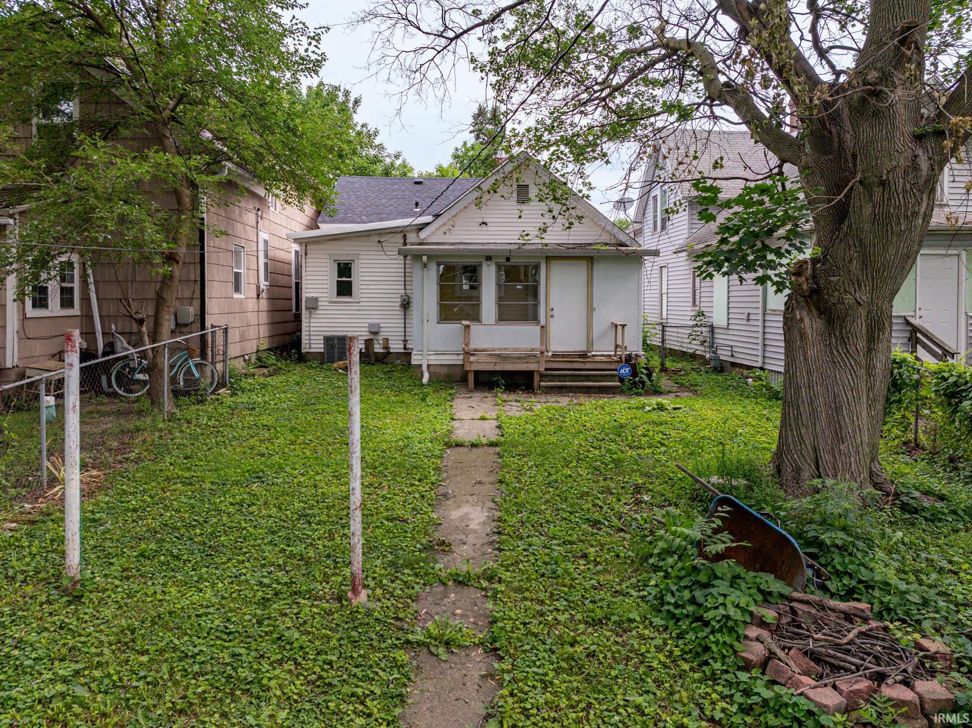 619 Huffman Street