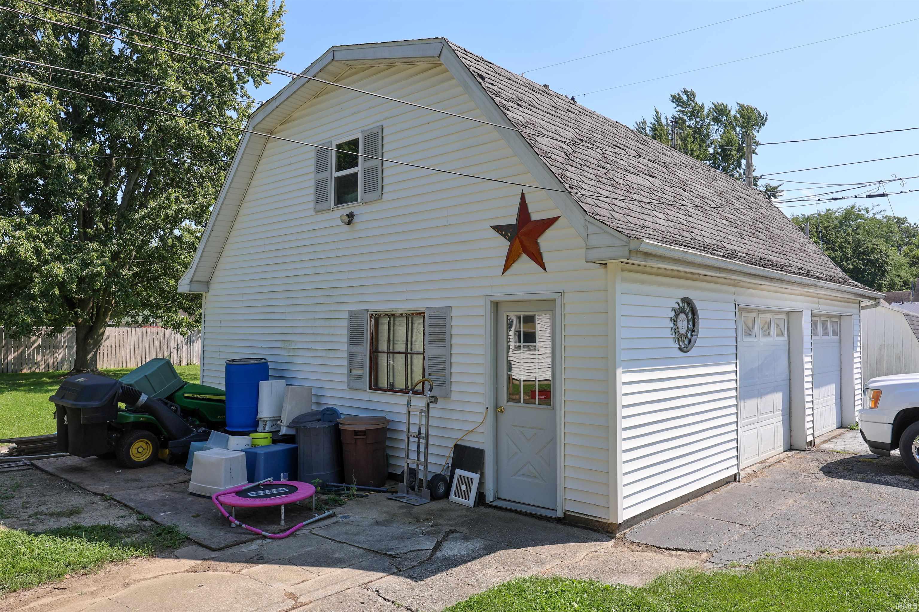 1128 W Cherry Street