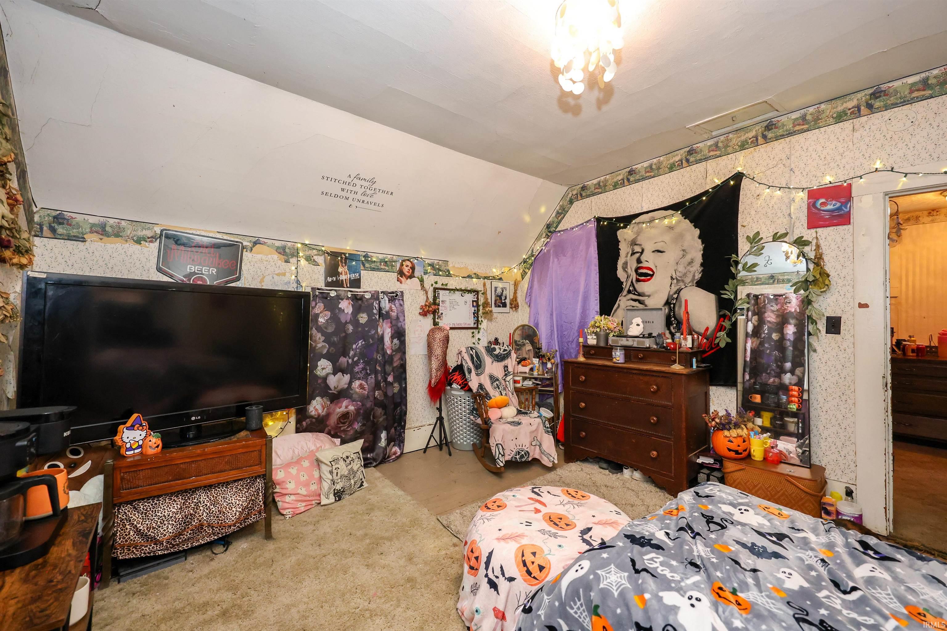 1128 W Cherry Street