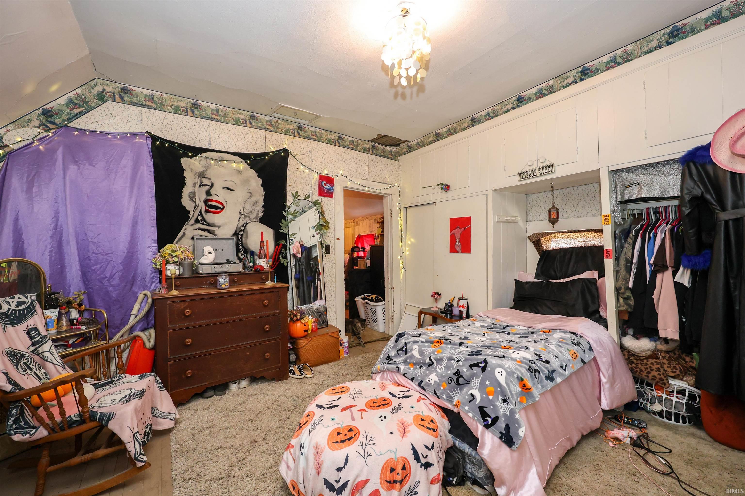 1128 W Cherry Street