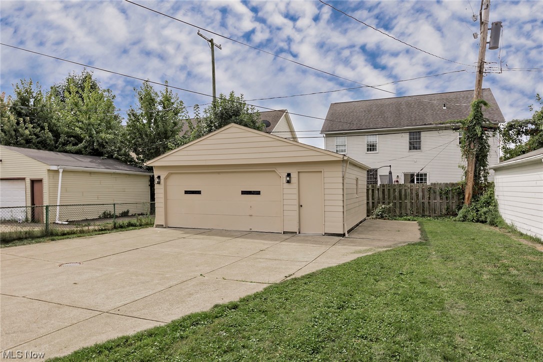 174 E 194 Street