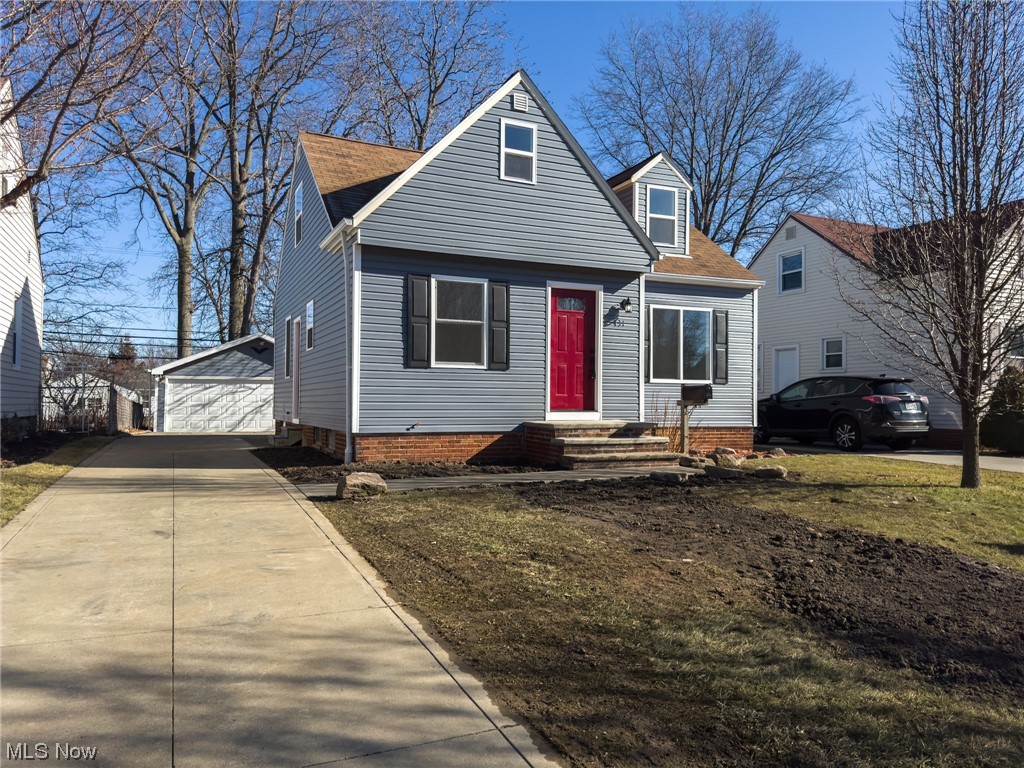 431 E 330th