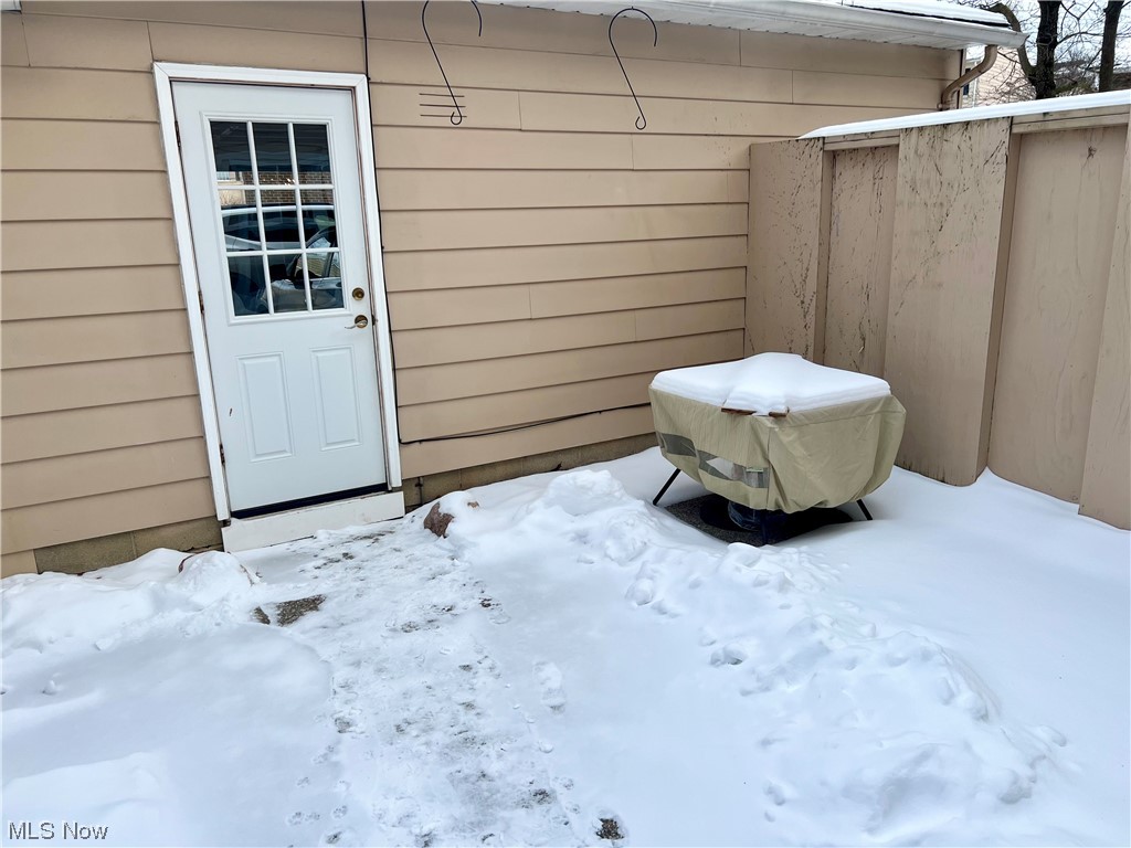 8240 Deepwood 1