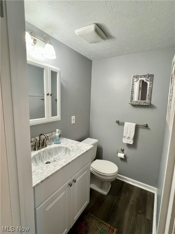 8240 Deepwood 1