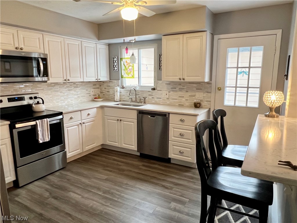 8240 Deepwood 1