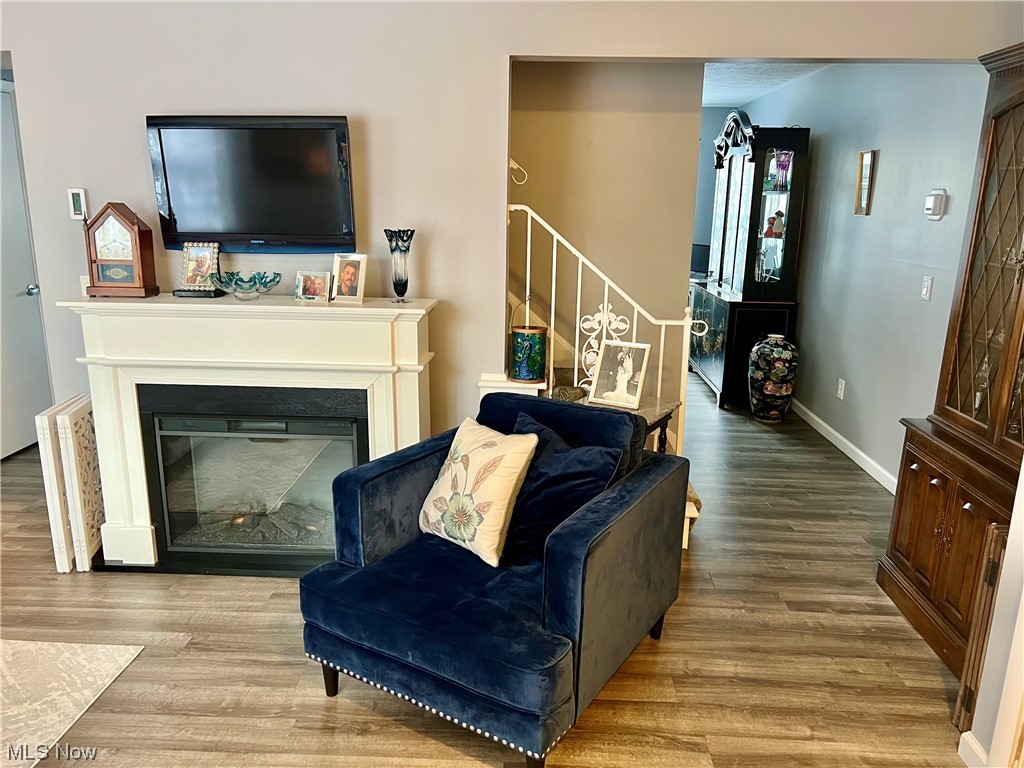 8240 Deepwood 1