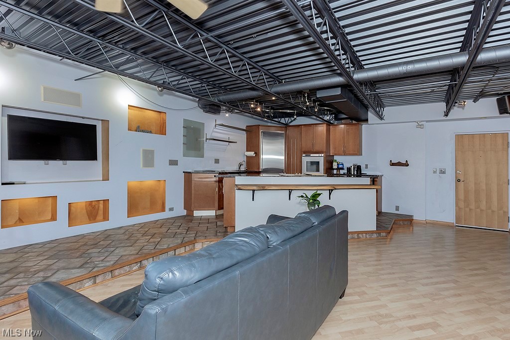 10301 Lake Avenue 822