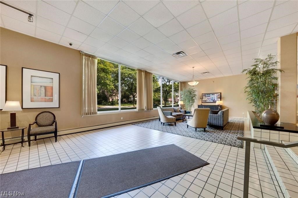 10301 Lake Avenue 822