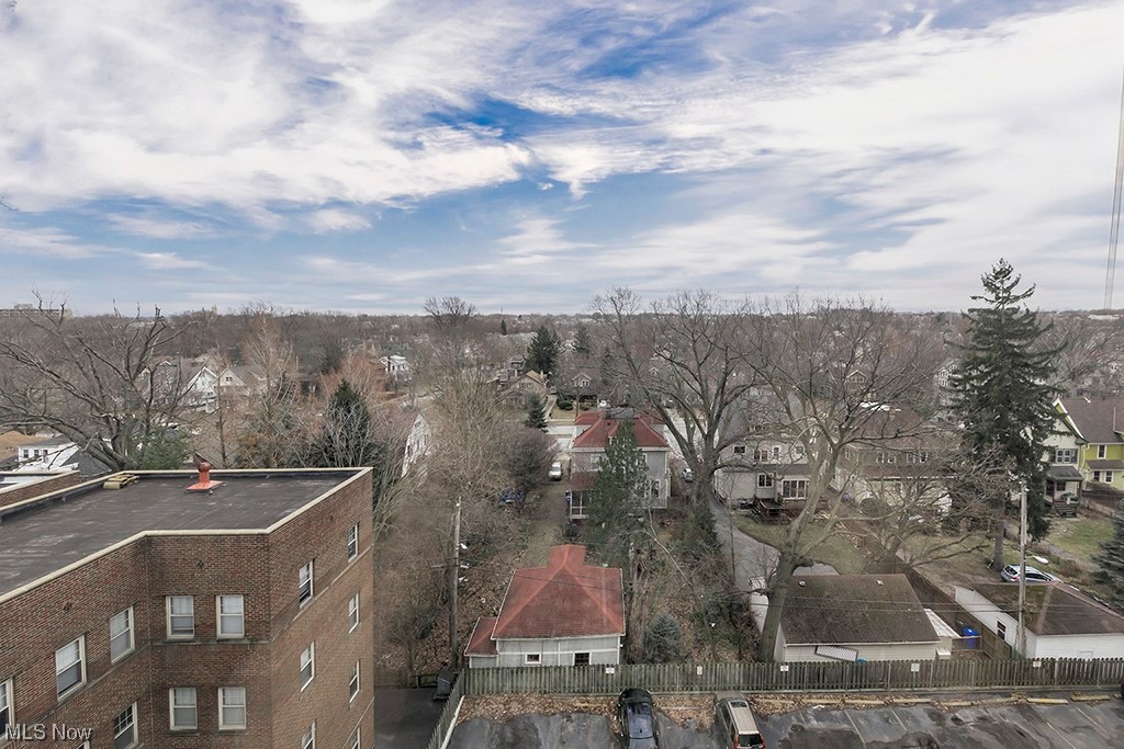 10301 Lake Avenue 822