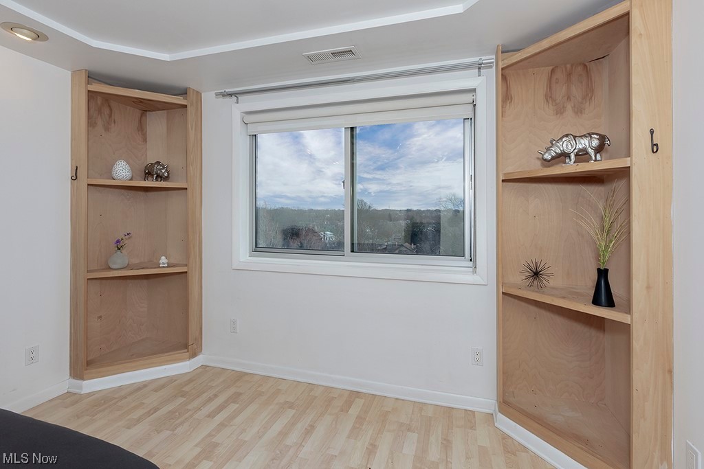 10301 Lake Avenue 822