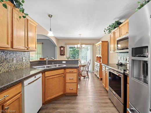 1096 Zephyr Lane