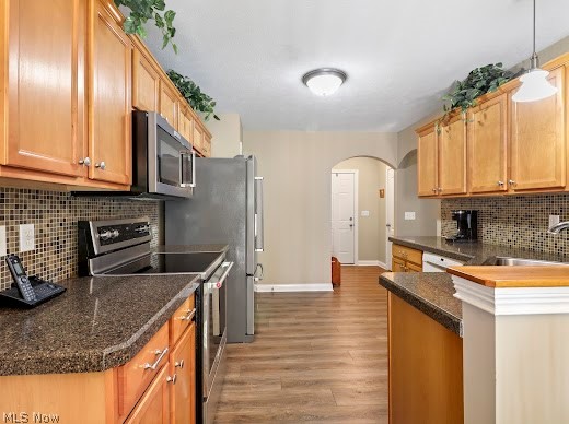 1096 Zephyr Lane