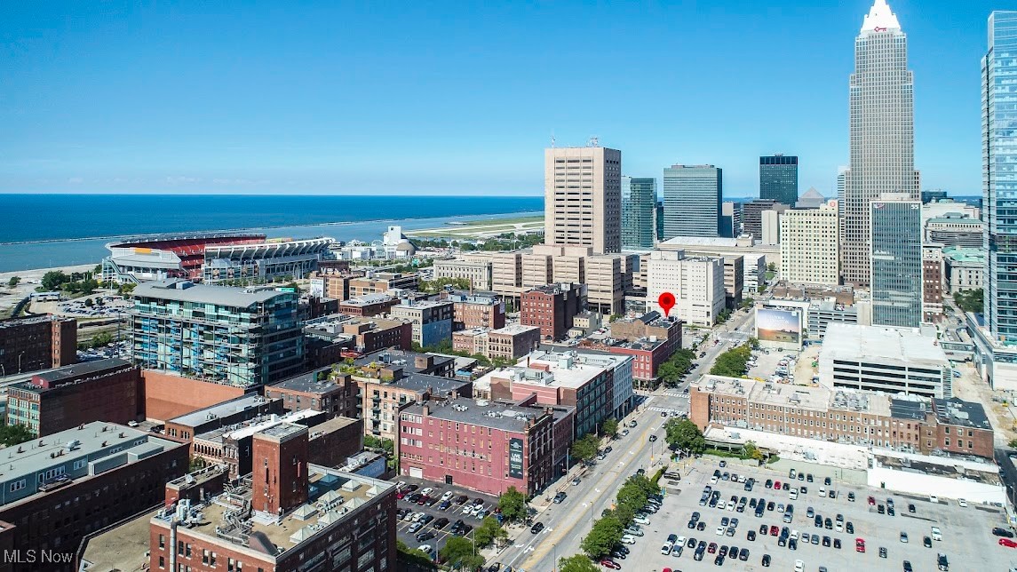 408 W Saint Clair Avenue 604