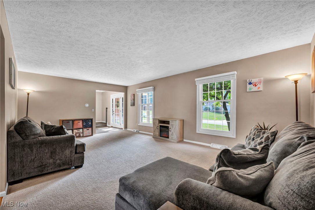 7425 Sharonlee Drive