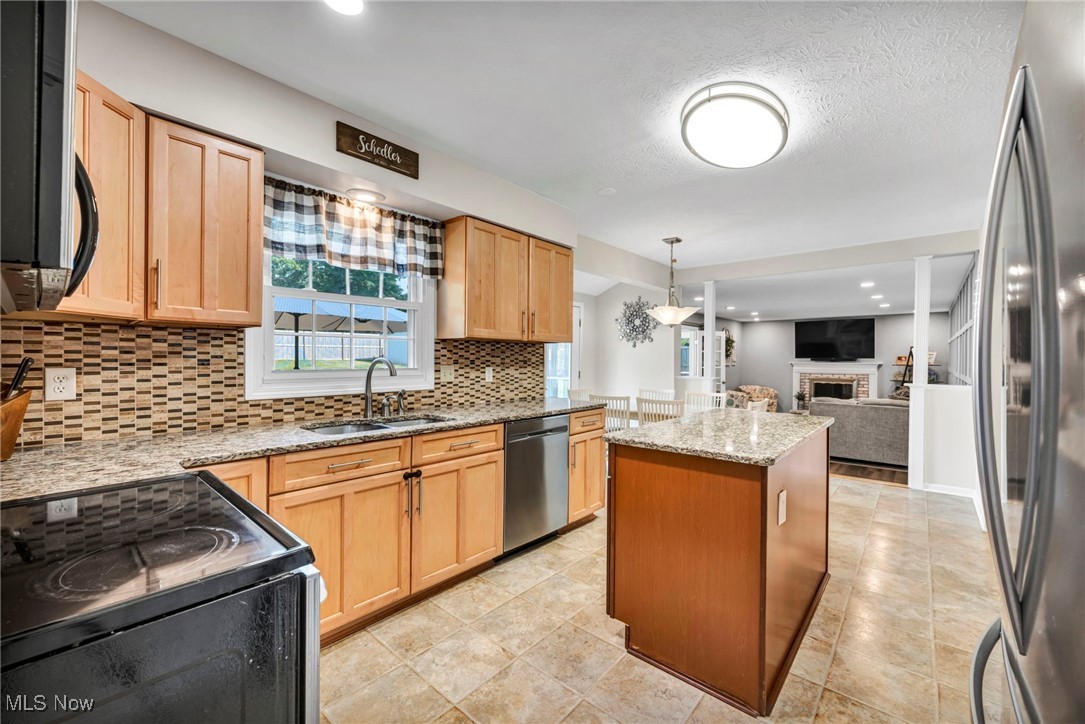7425 Sharonlee Drive