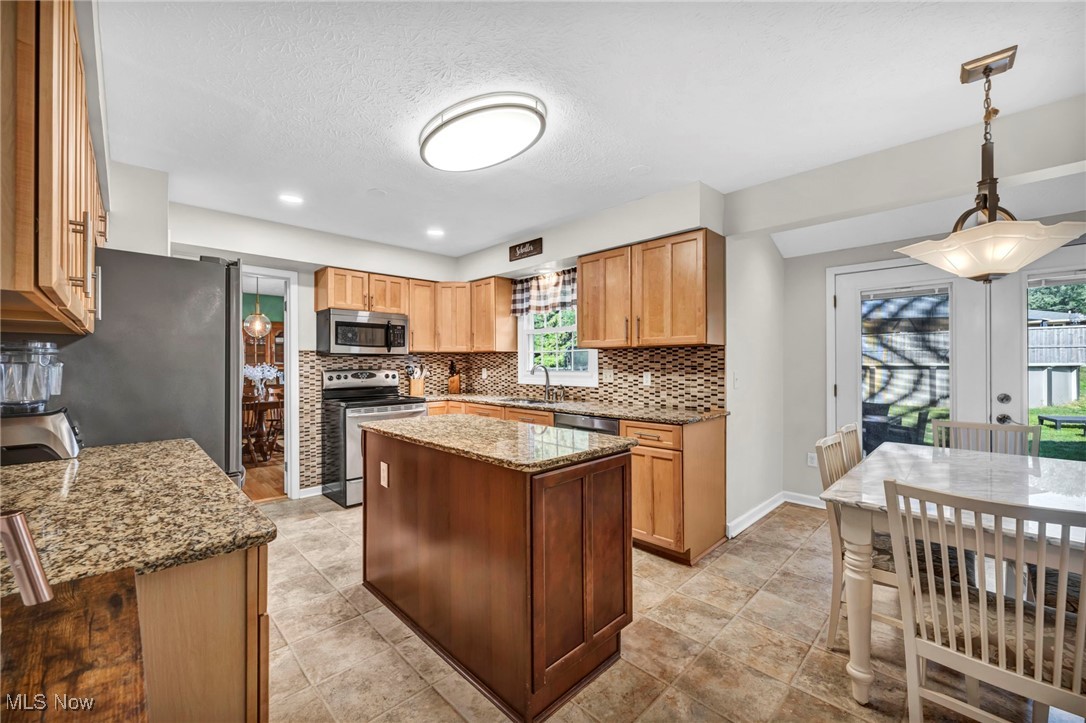7425 Sharonlee Drive