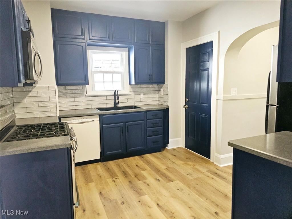 1009 Nela View Road