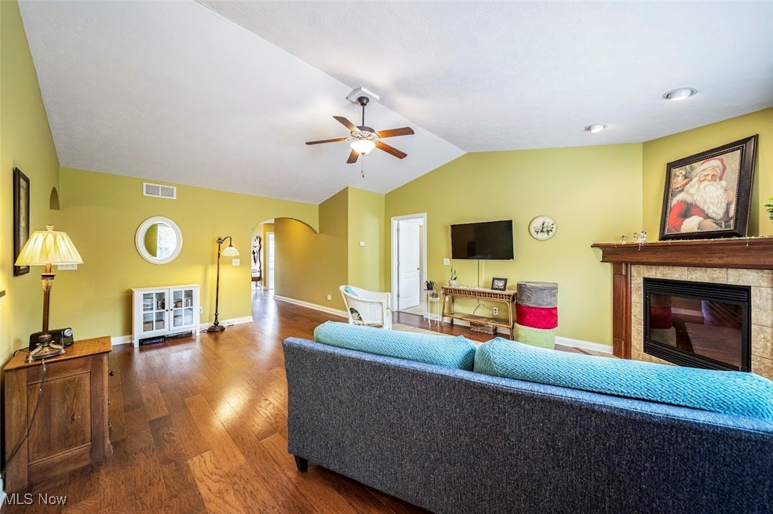 1109 Nautica Lane