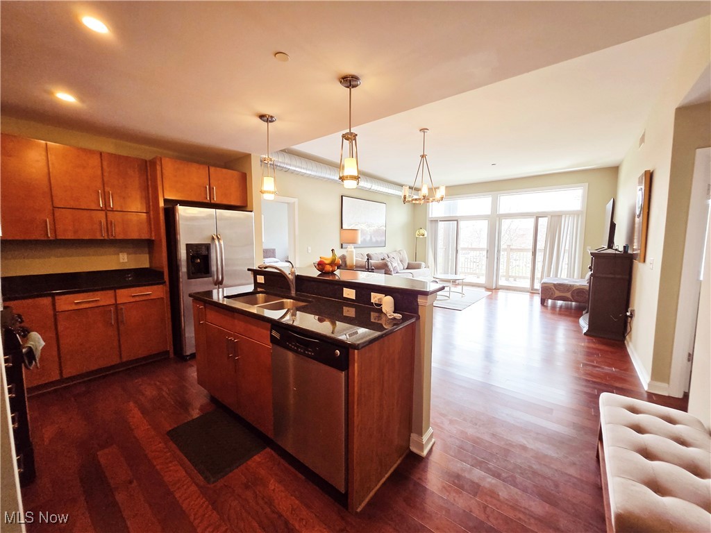 1403 Copper Trace 306