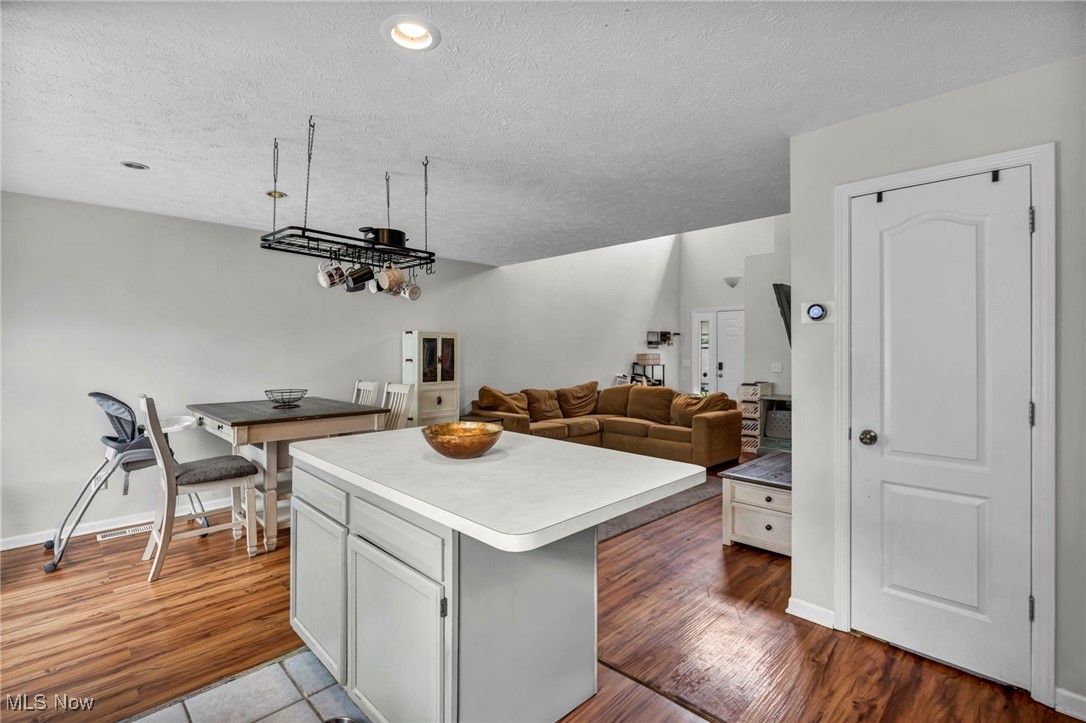 547 Greenside Drive