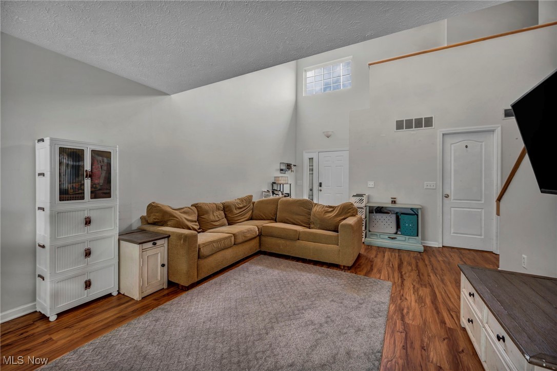547 Greenside Drive