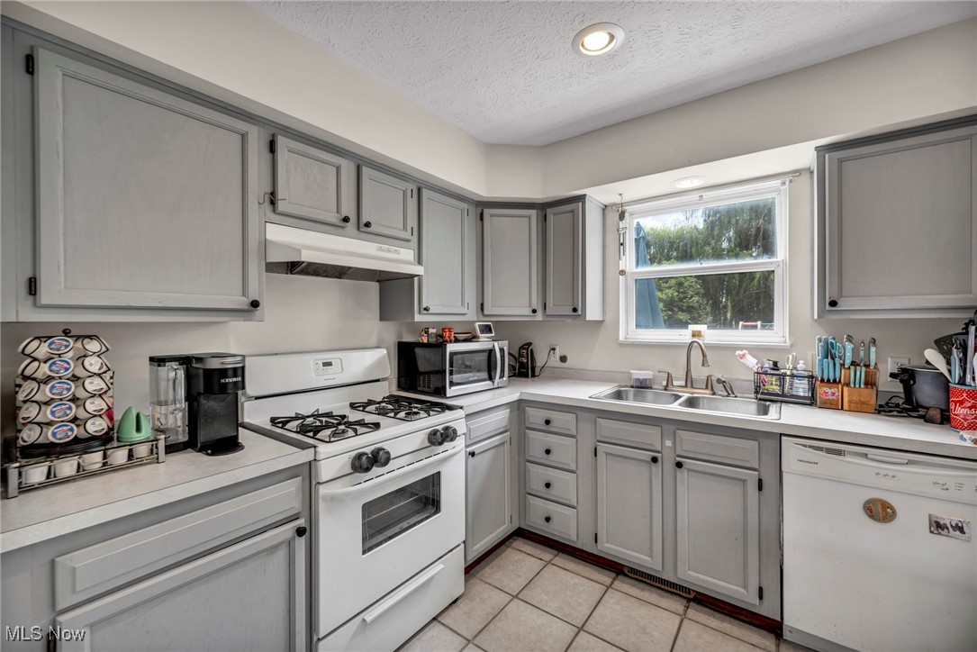 547 Greenside Drive