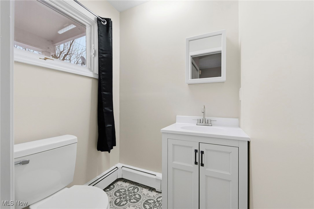 8 Shawondassee Drive