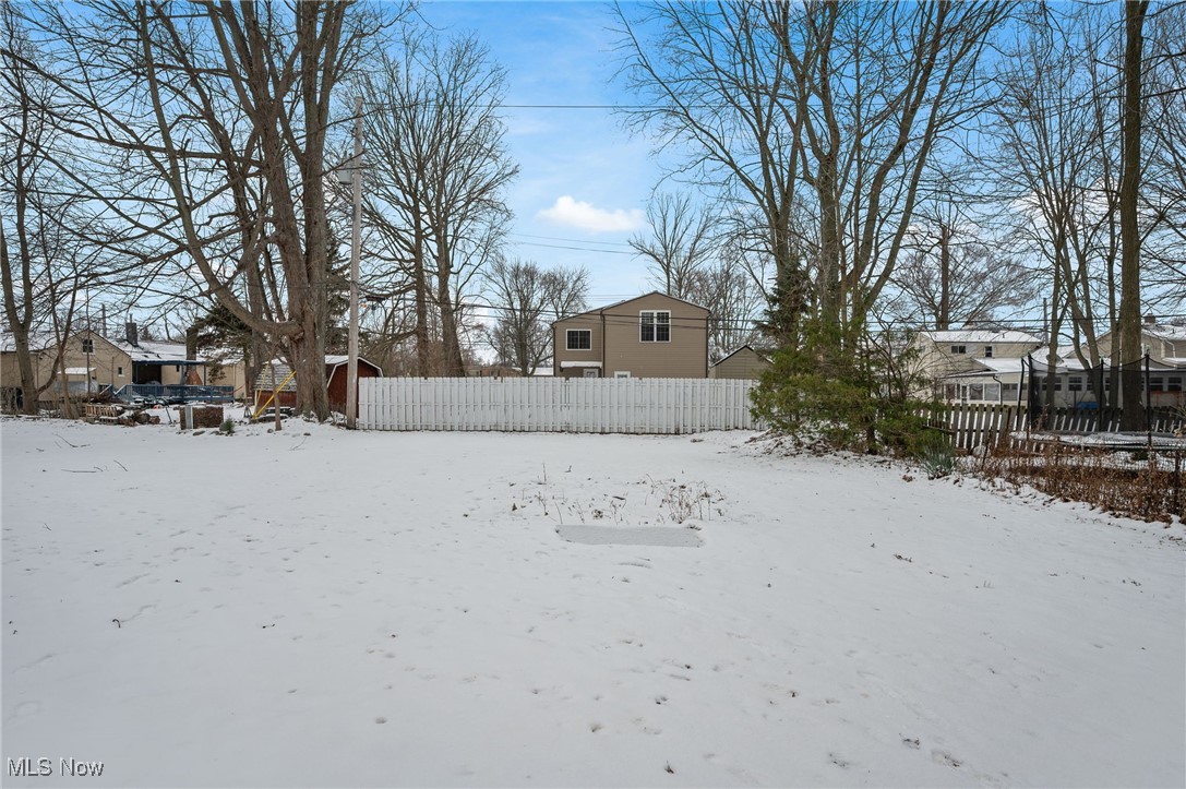 8 Shawondassee Drive