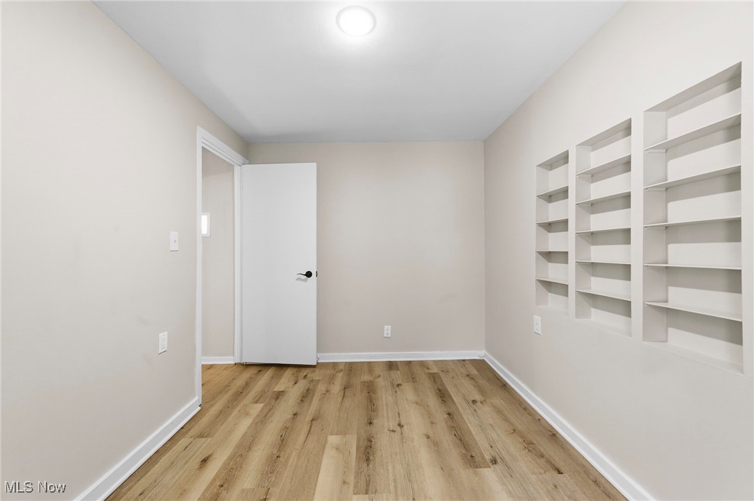 8 Shawondassee Drive