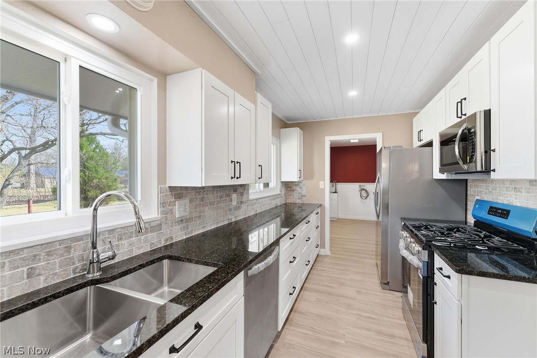 7070 Dogwood Lane