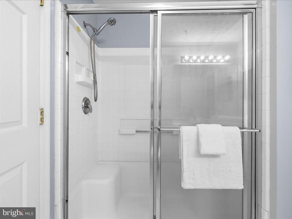 653 BURTONS COVE WAY 12