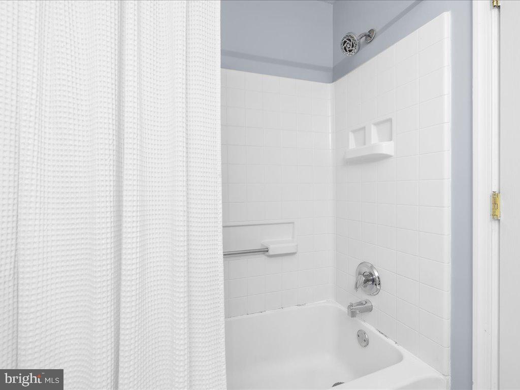 653 BURTONS COVE WAY 12