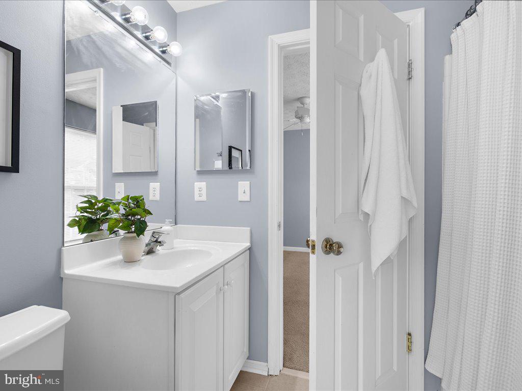 653 BURTONS COVE WAY 12