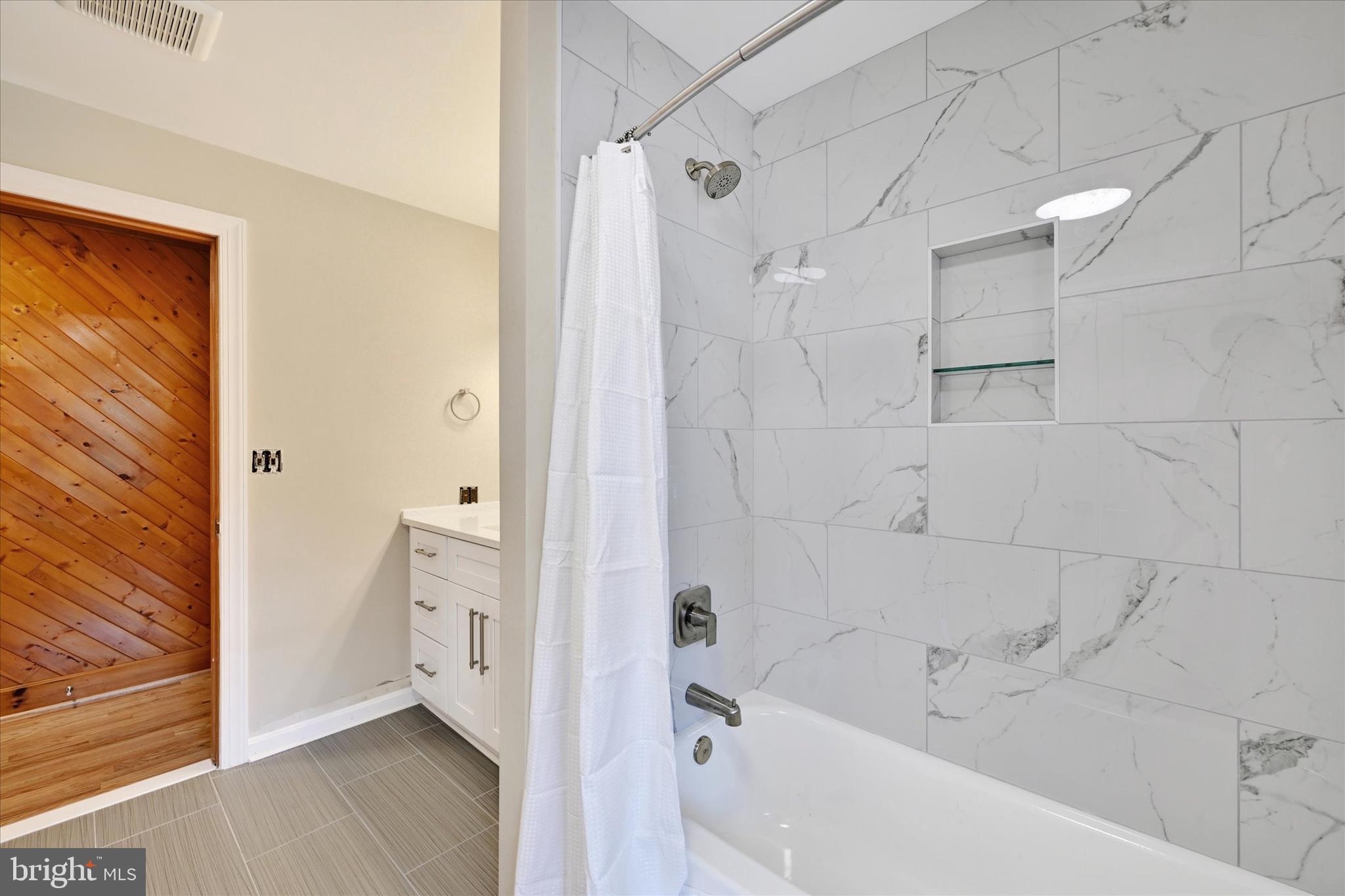 1116 INDIAN LANDING ROAD