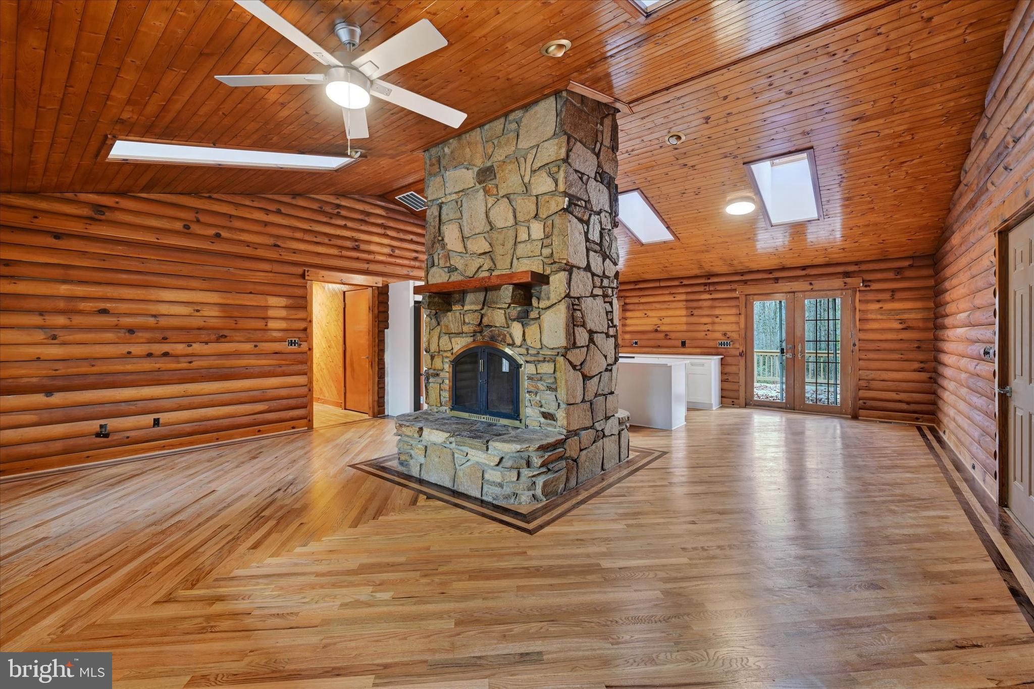 1116 INDIAN LANDING ROAD