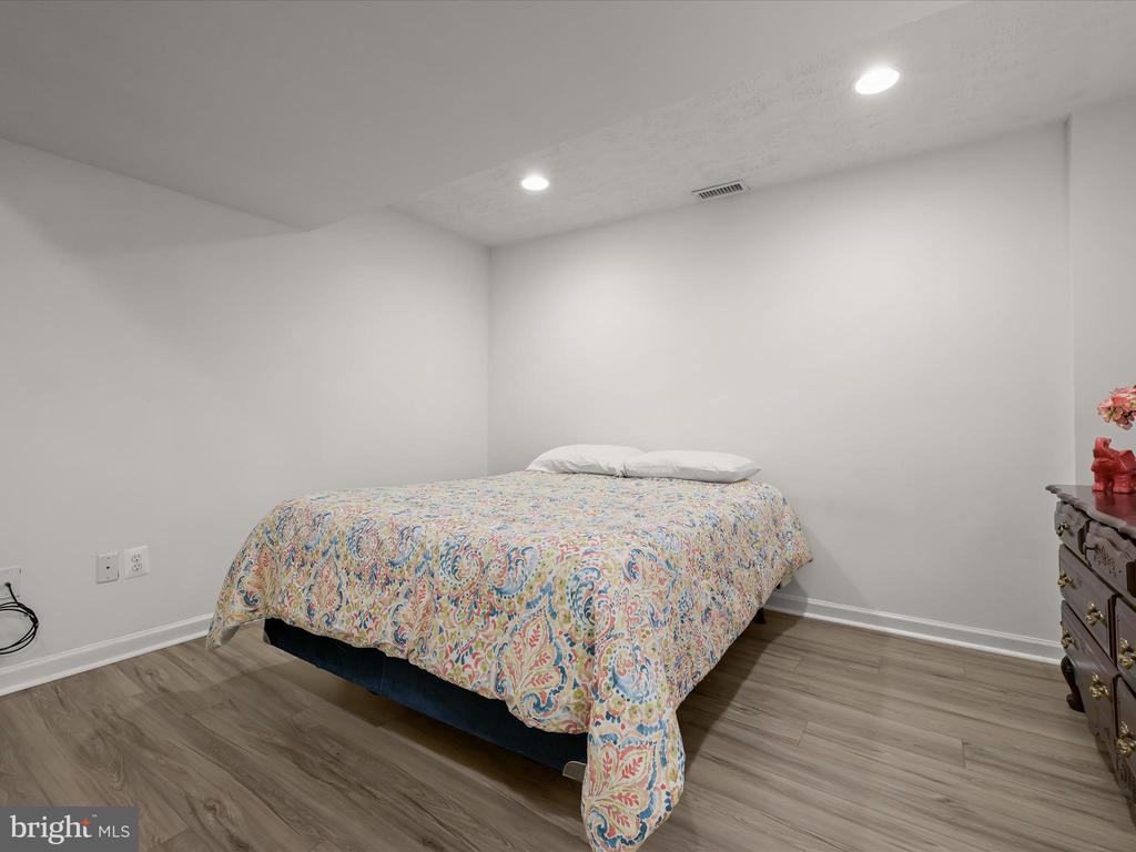 2333 GOLDEN CHAPEL ROAD