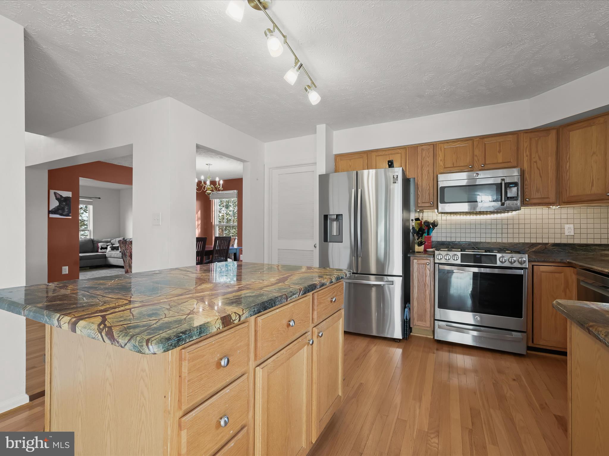 2333 GOLDEN CHAPEL ROAD