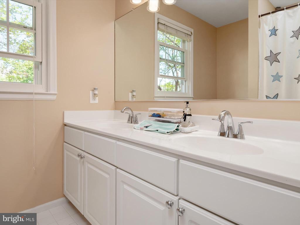 2322 GOLDEN CHAPEL ROAD