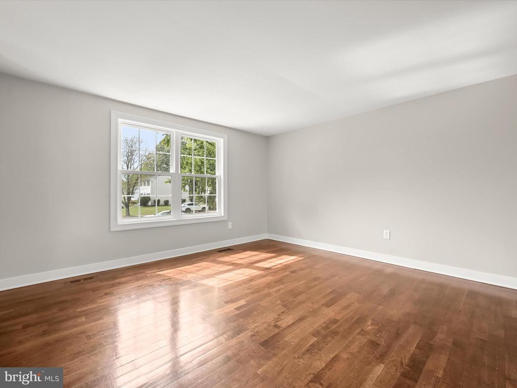 7824 ACORN BANK
