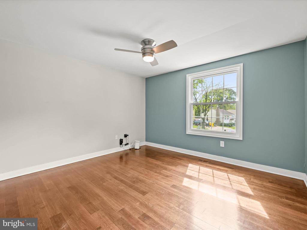 7824 ACORN BANK
