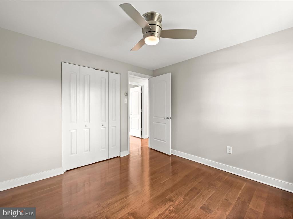 7824 ACORN BANK