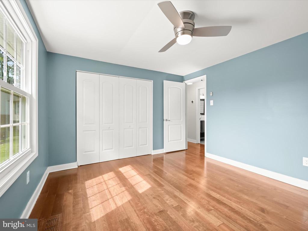 7824 ACORN BANK