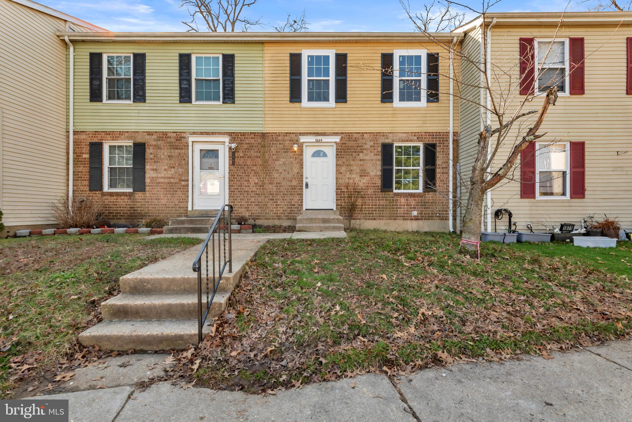 1869 ROBIN COURT