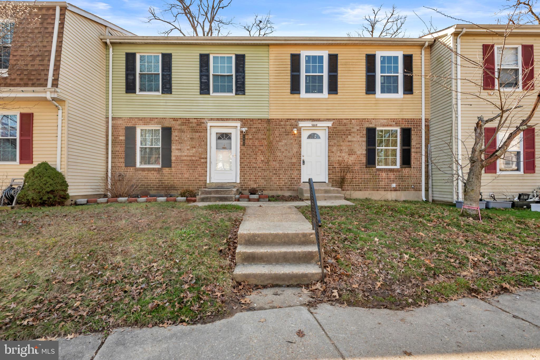 1869 ROBIN COURT